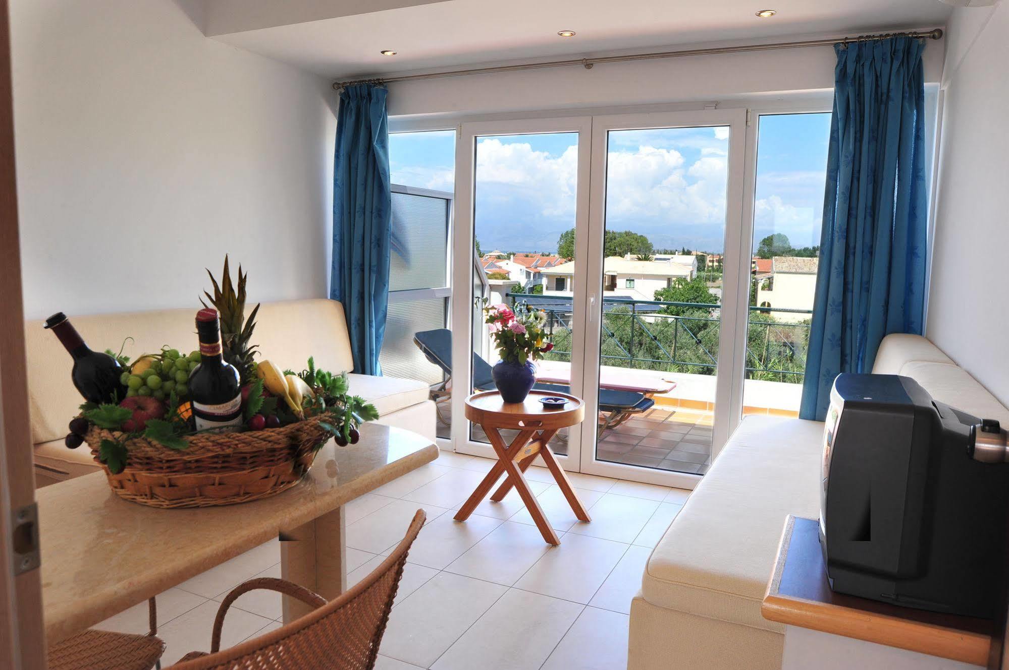 Ionian Princess Suites Hotel Aharávi Kültér fotó