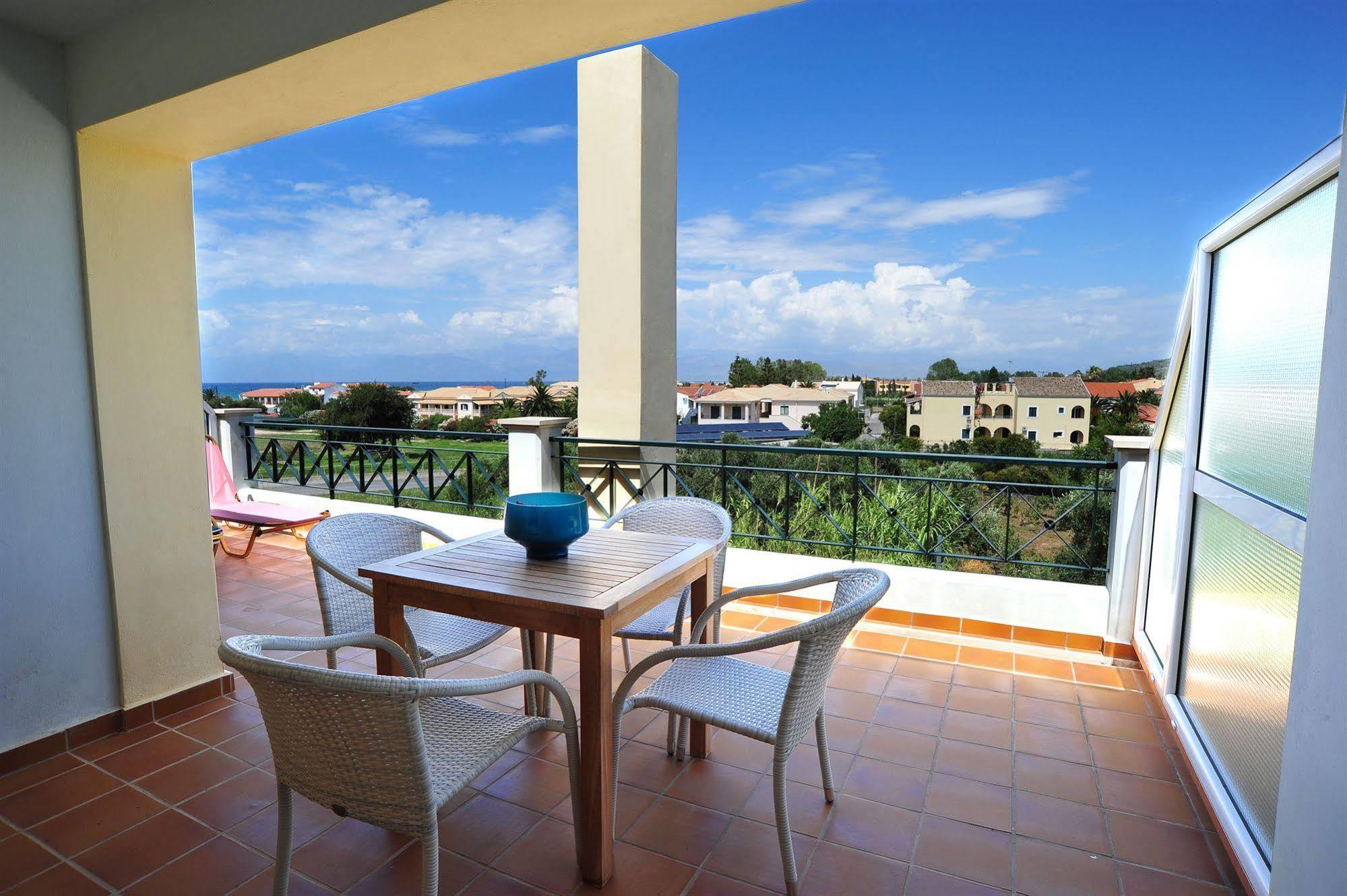 Ionian Princess Suites Hotel Aharávi Kültér fotó